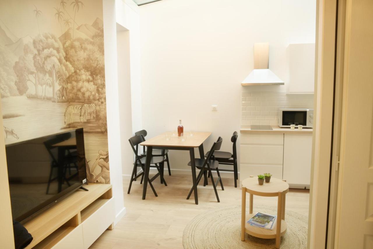 T2 Avec Verriere Situe En Hyper Centre Avec Wifi, Linge, Draps, Savons Et Serviettes Fournis Cognac Zewnętrze zdjęcie